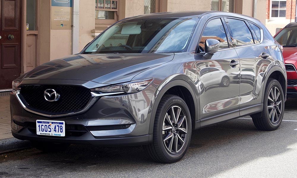 2018 Mazda CX-5 (KF) GT AWD wagon (2018-09-28) 01