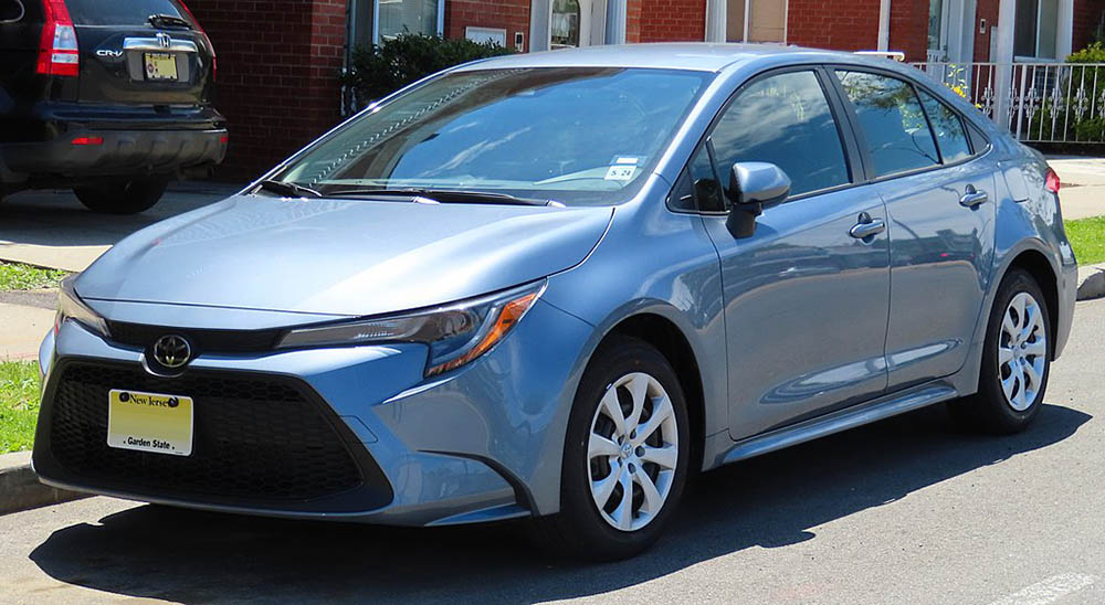 2020 Toyota Corolla LE standard