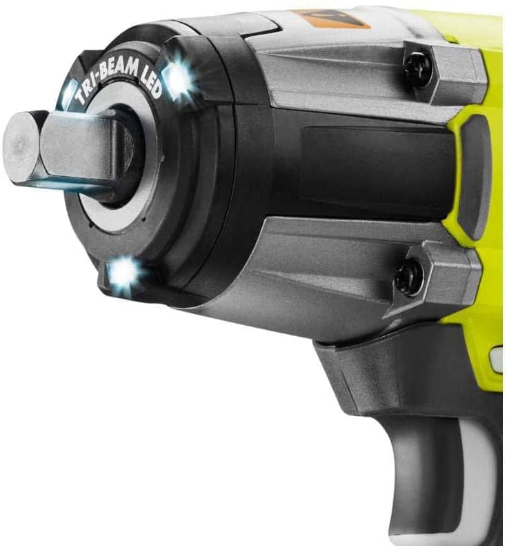 close up Ryobi P261