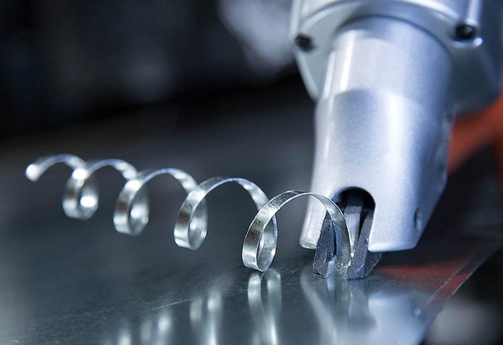 close up using WEN 3650 Electric Metal Cutter Shear