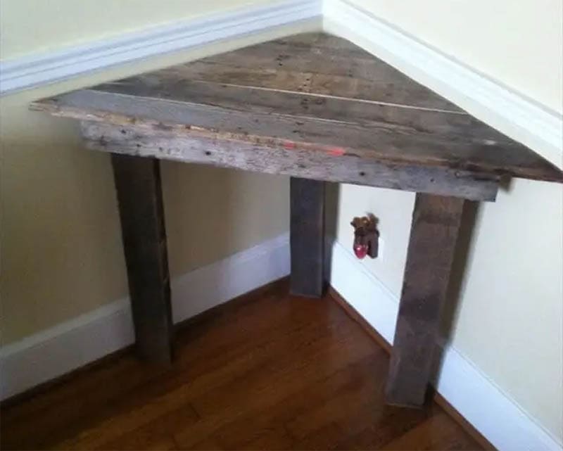 Corner Table from DIYtomake