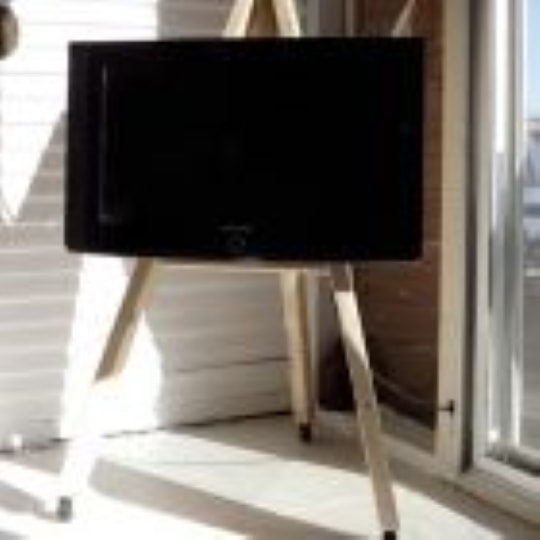 diy flat screen tv stand plan from remodelista