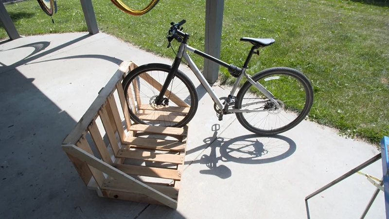 DIY Pallet Bike Rack