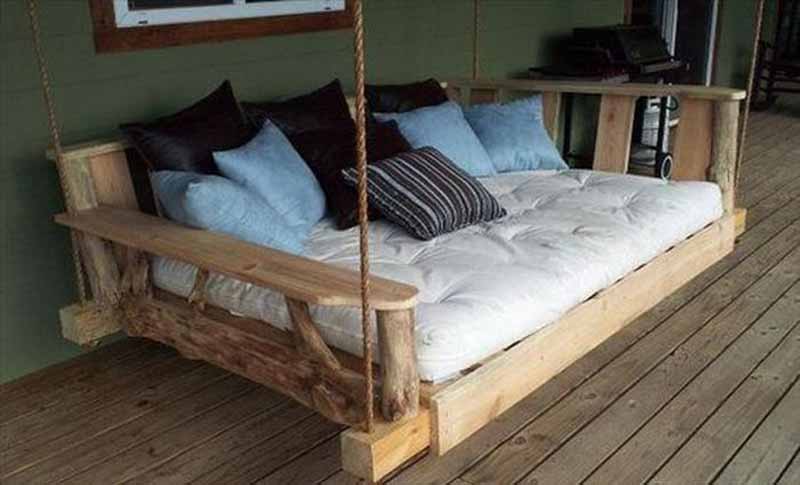 DIY Pallet Chairs