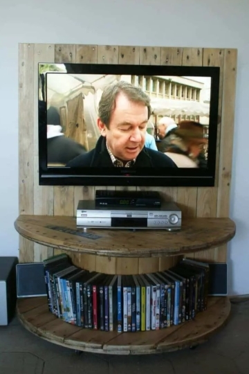 diy pallet tv stand from reclaimed cable drum