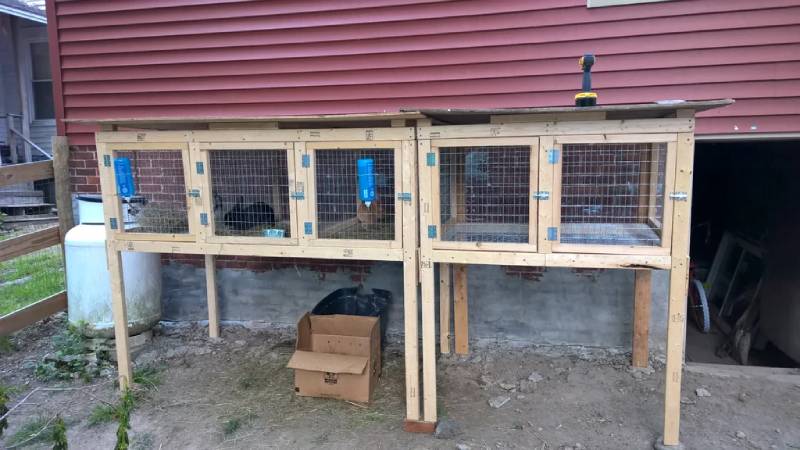 DIY sectional rabbit hutch