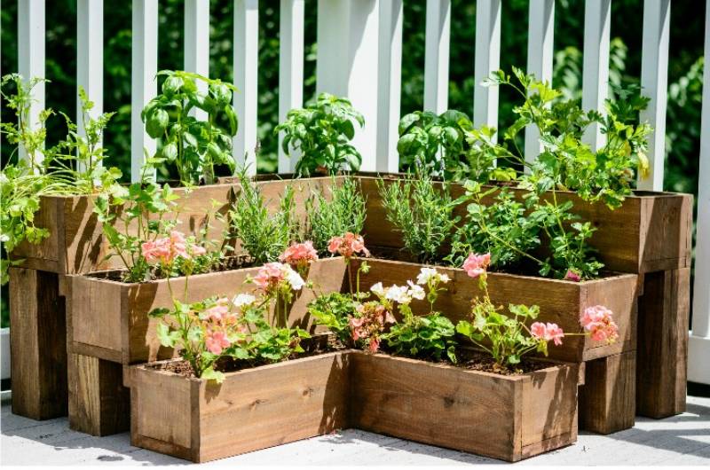 DIY tiered herb garden tutorial