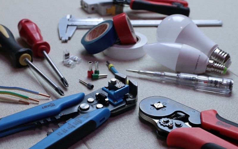 electrician tools