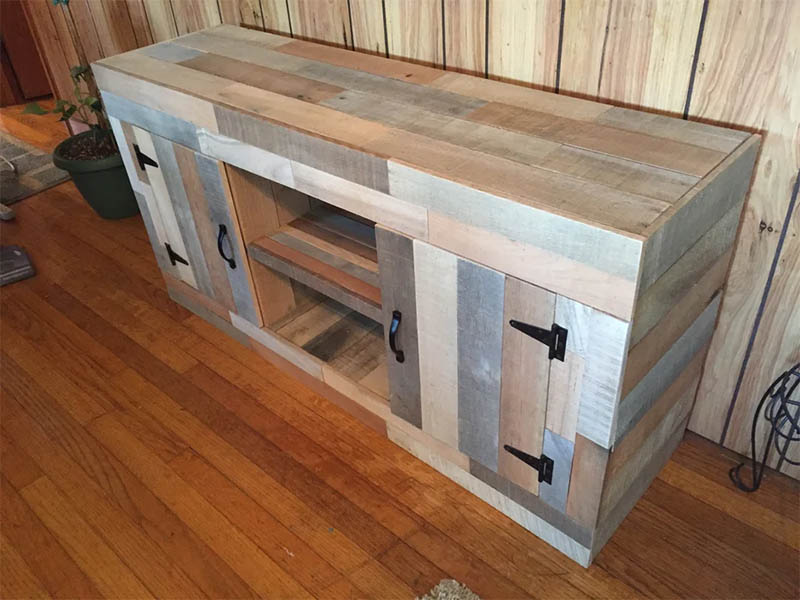 Fish Tank Table from Instructables