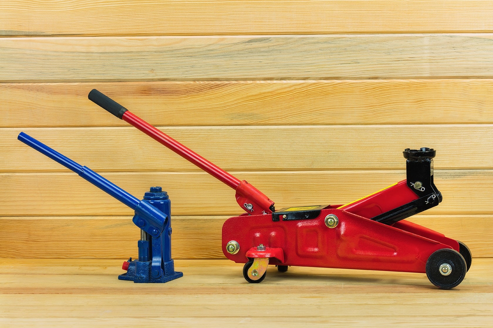 hydraulic floor and bottle jacks