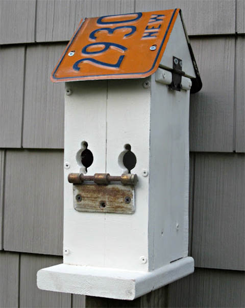 Licence Plate Birdhouse