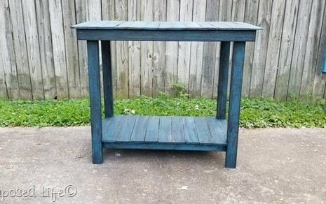 Pallet board table