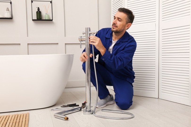 plumber installing pip