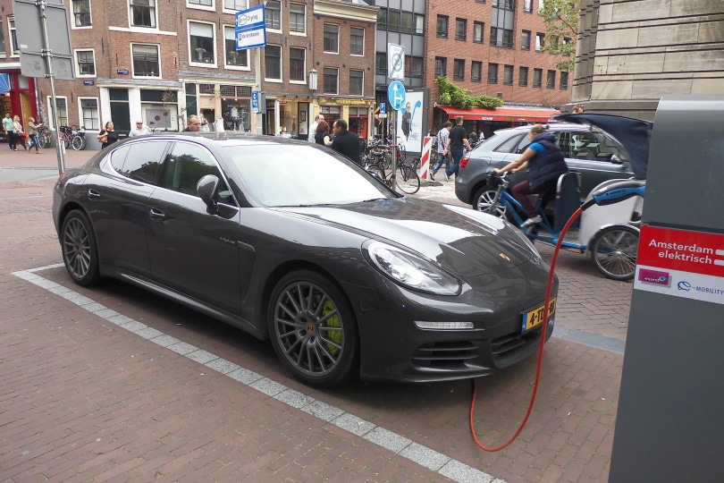porsch electric car charging