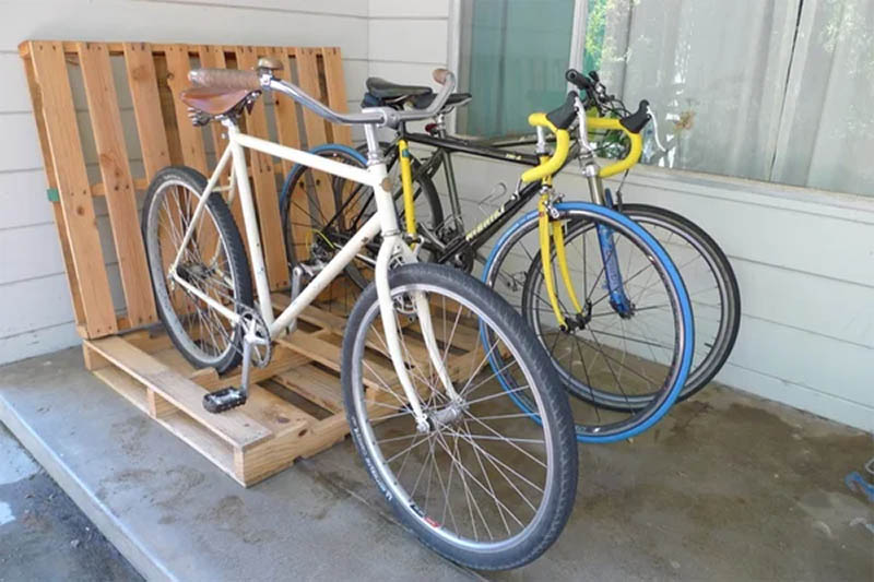 Simple Pallet Bike Rack from Instructables