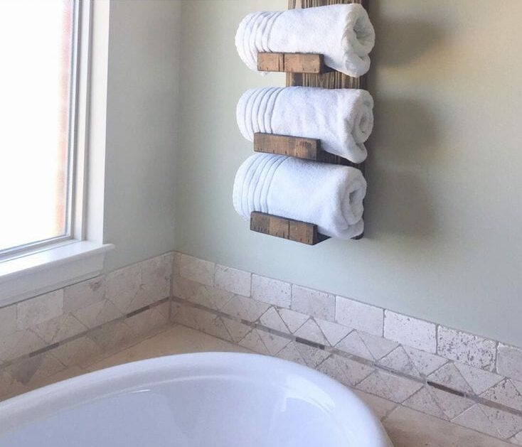 Towel rack from pallets
