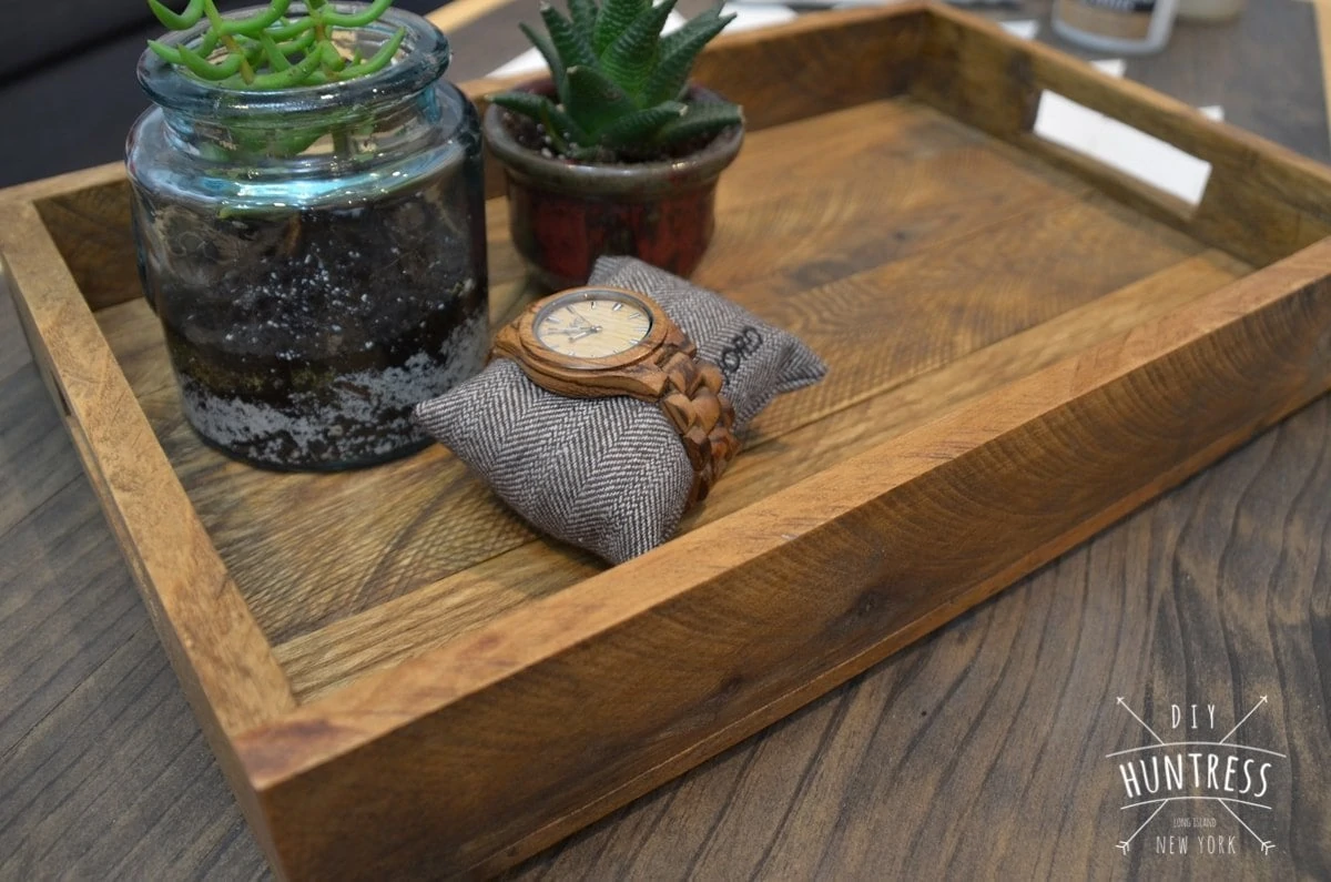 Cute Serving Tray by DIY Huntress