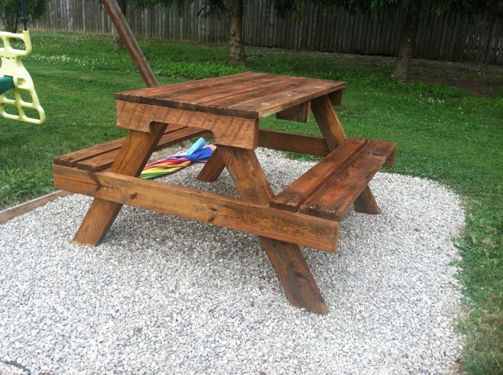 DIY Kids Picnic table