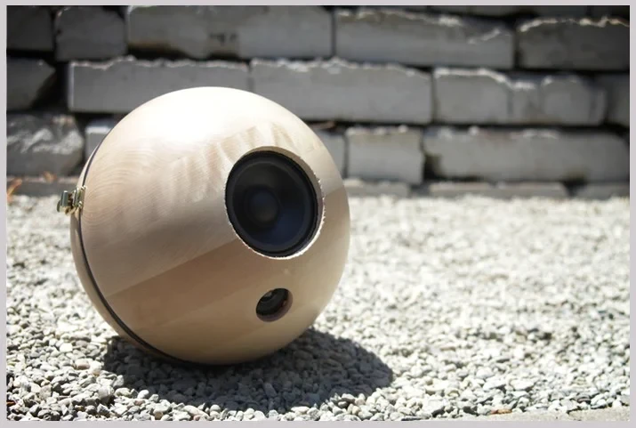 DIY Retro Wireless Speakers From Ikea Salad Bowls