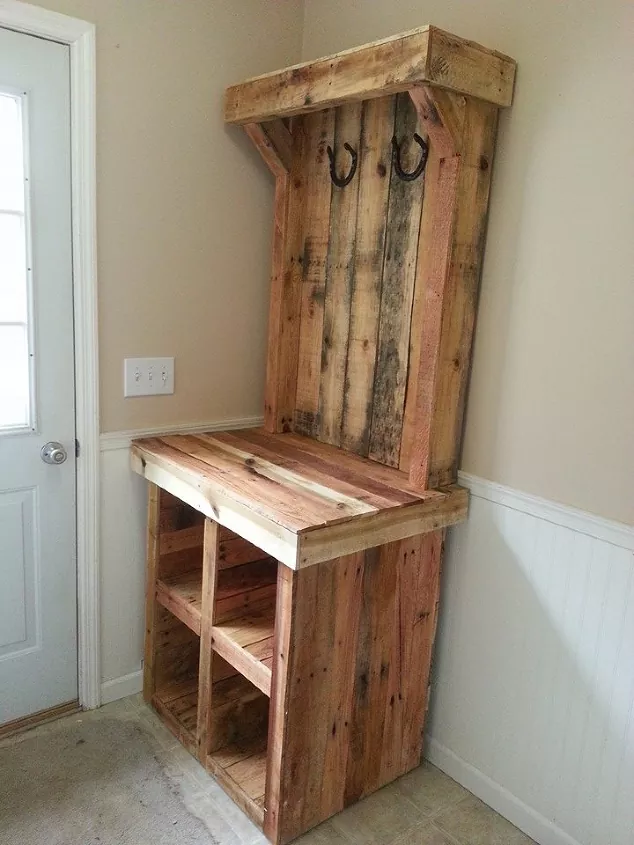 Easy-to-Build Coat Rack by Home Talk