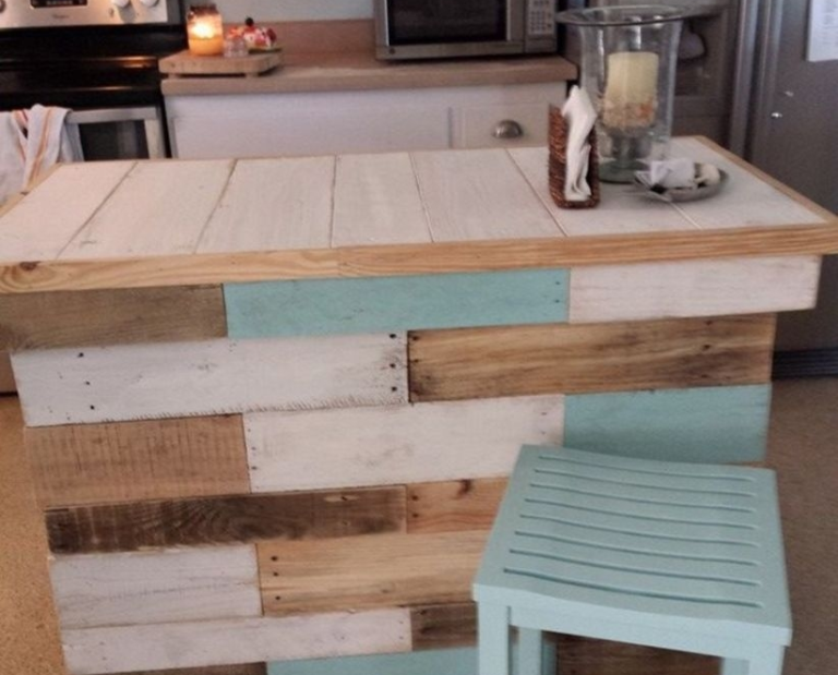 Furniture Pallet Projects You Can DIY