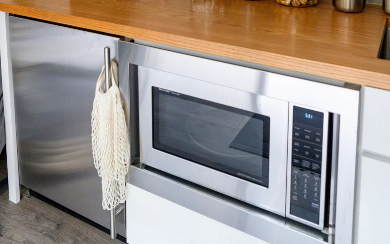 microwave under the kitchen counter