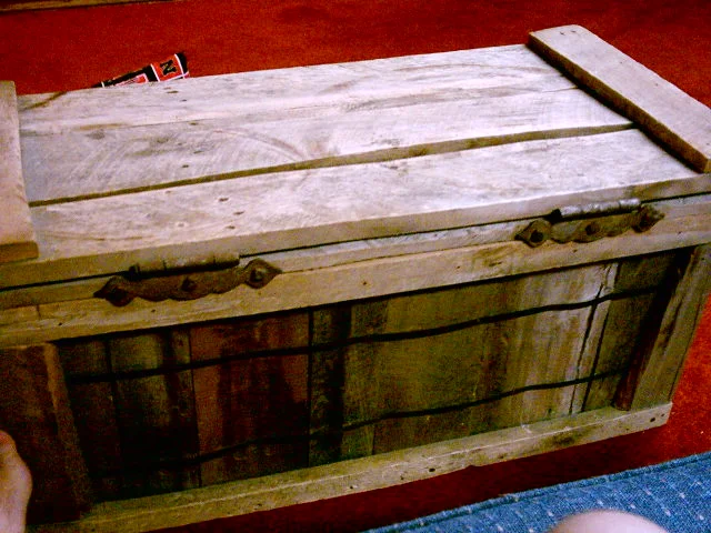 Pallet chest coffee table
