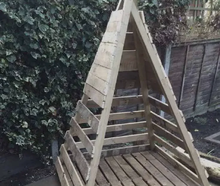 Pallet kids teepee