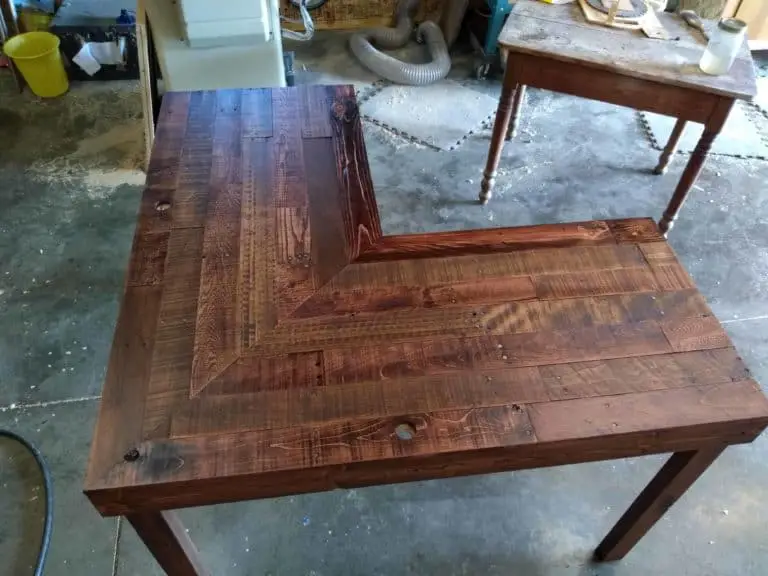 two-toned pallet wood computer desk